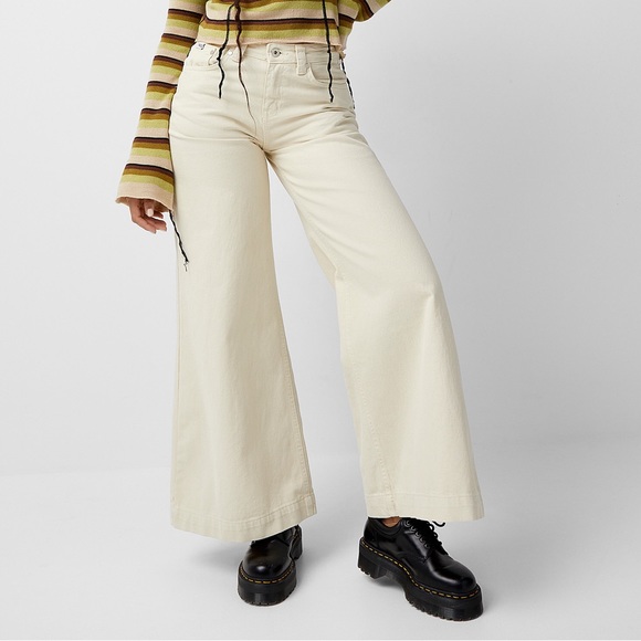 New Neutral Extra Wide Legged Jeans by The Ragged Preist Size 30 - Picture 1 of 6